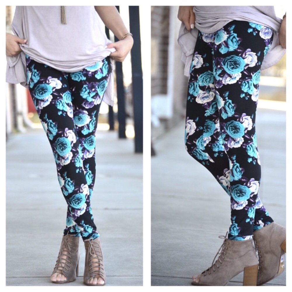 Super soft Blue/Black/Lilac Floral Leggings